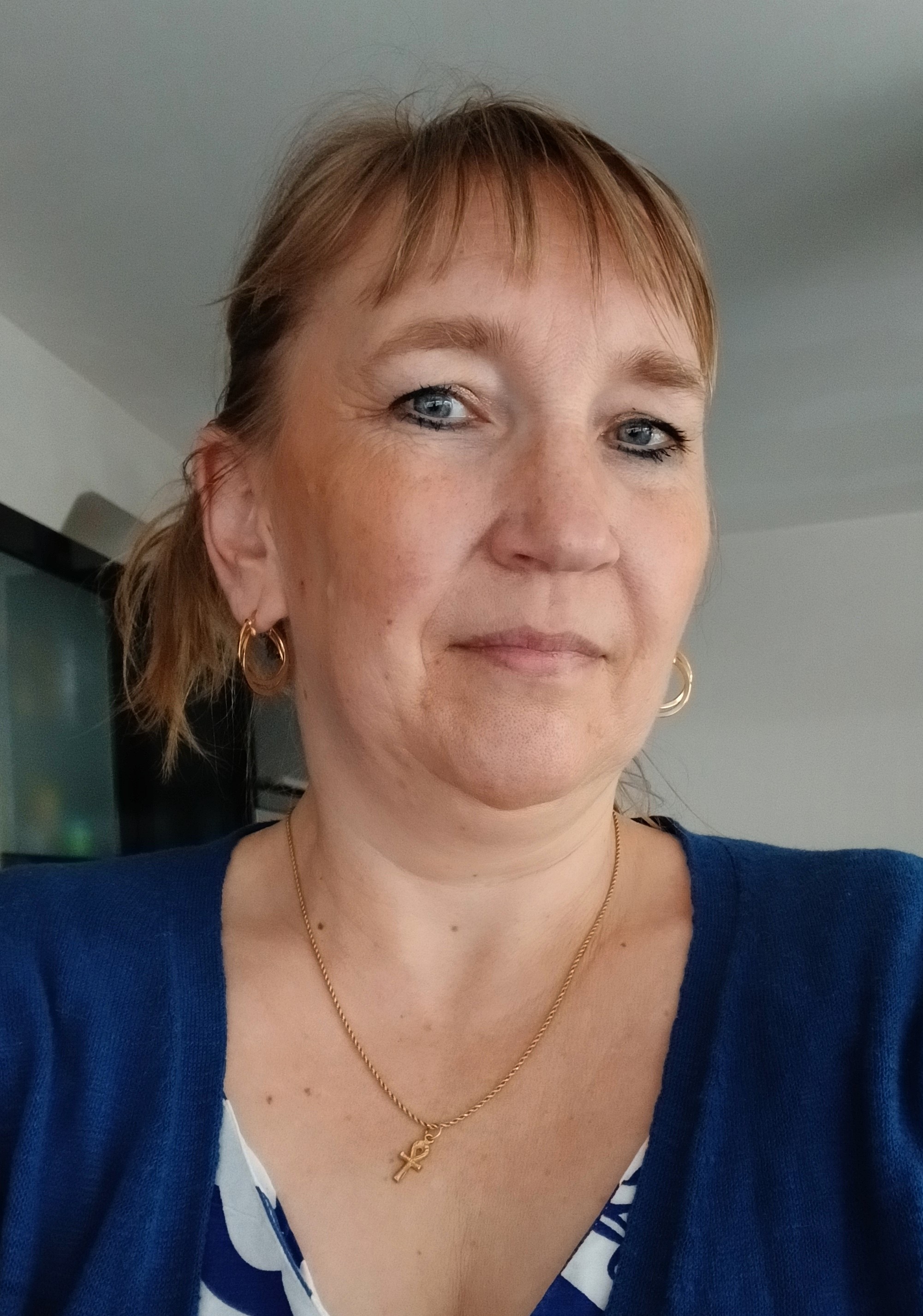 Portrait of Prof. Angélique Léonard